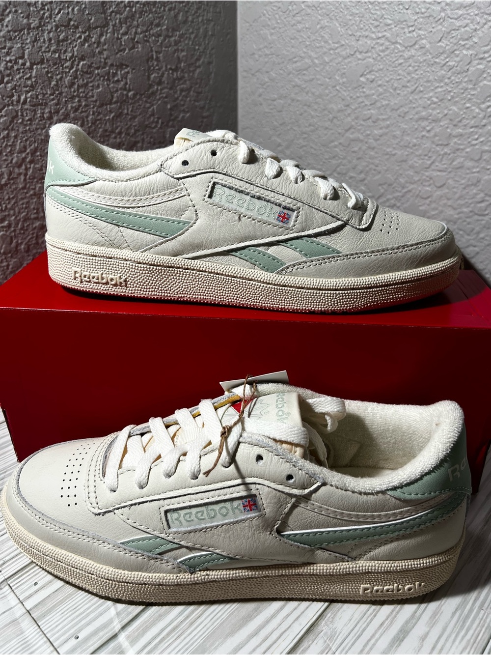 Reebok Club C Revenge Vintage Women's 8.5 Chalk Green Retro Leather Sneakers NWT
